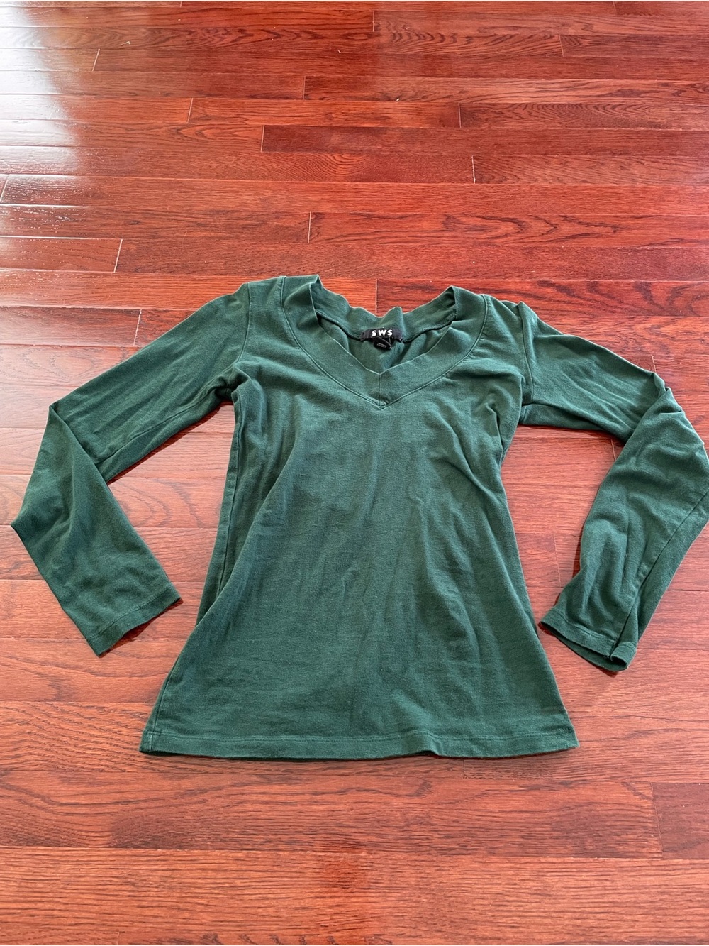 Women’s Forest Green V Neck Long Sleeve Top (size Small)